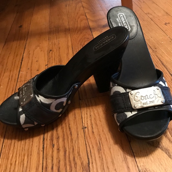 Coach heels - Picture 2 of 4